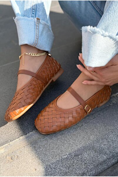 I Love Shoes Roselle Women's Ballerina Flats in Tan Shiny Leather