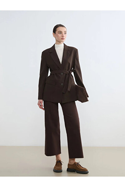 LC Waikiki Γυναικείο μπλέιζερ με καφέ ζώνη στη μέση