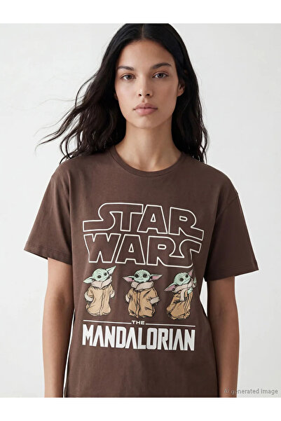 LC Waikiki Γυναικείο μπλουζάκι The Mandalorian με τύπωμα με λαιμόκοψη καφέ