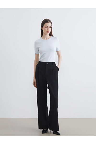 LC Waikiki Μαύρο γυναικείο παντελόνι με φαρδιά γραμμή και πιέτες