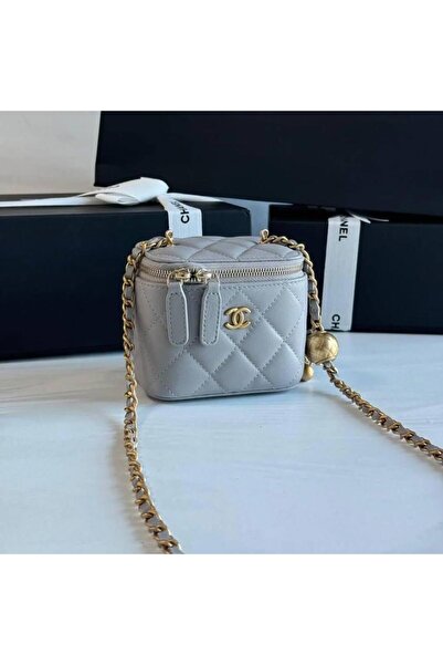 Chanél Black Leather Small Vanity Case Chain Shoulder Bag