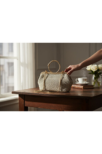 Store Handmade Women's Strap Bag