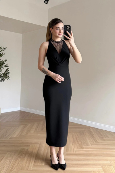 MOZENA Lace Detailed V-Neck Midi Dress