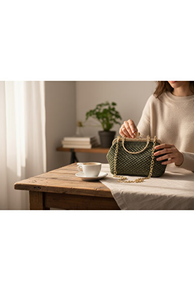 Store Handmade Women's Strap Bag