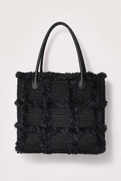 BY AKTEPE STORE El Yapımı Siyah Peluş Detaylı Kadın Omuz Çantası – Modern Tas...