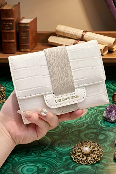 shop محفظة نسائية من الجلد الأبيض وحامل بطاقات - تصميم أنيق وبسيط