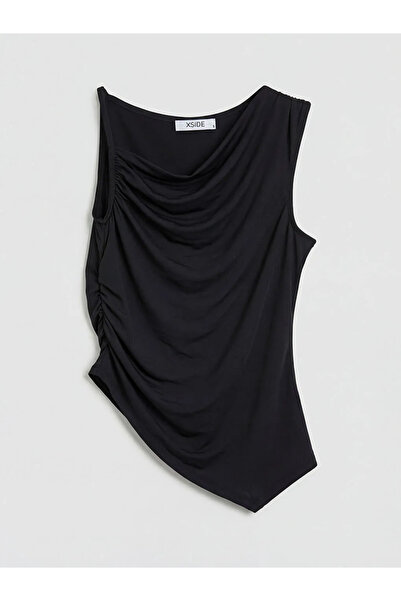 LC Waikiki XSIDE Μαύρη μπλούζα με ντραπέ λαιμόκοψη και κορδόνι