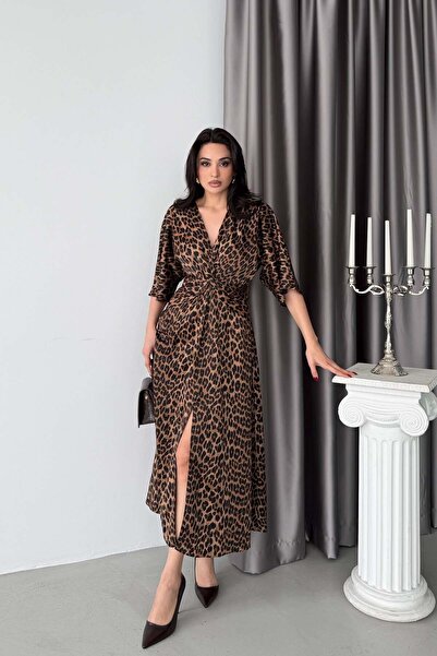 Serica Moda Φόρεμα με κοντό μανίκι και λεπτομέρεια κόμπου με σχέδιο λεοπάρ