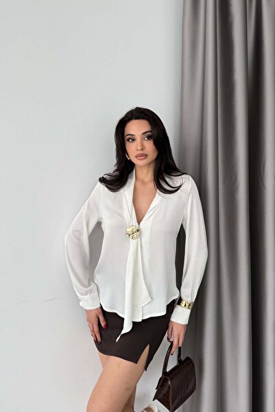 Serica Moda Bluză ecru cu guler șal și detaliu cu cataramă