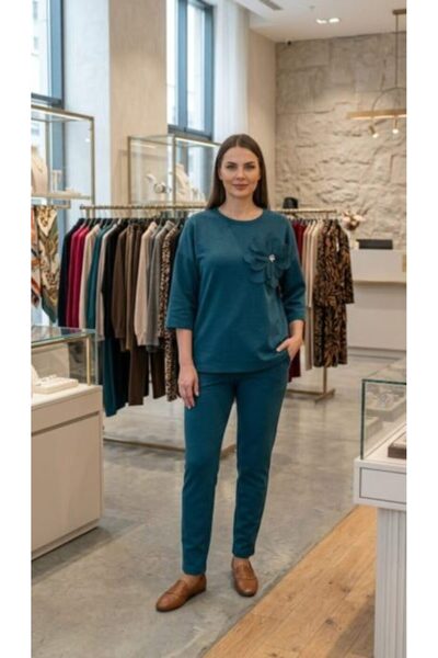 Volupta Elegant black suit with 3D floral detail