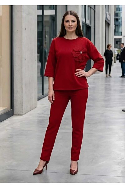 Volupta Elegant black suit with 3D floral detail