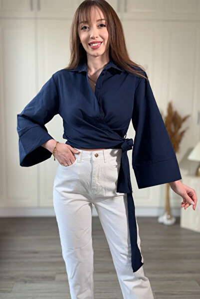 Dilay Gökoğlu Butik Πουκάμισο με δέσιμο στο λαιμό σε σκούρο μπλε χρώμα