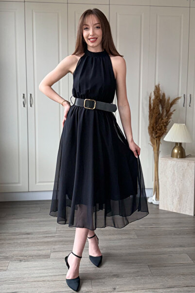 Dilay Gökoğlu Butik Μαύρο φόρεμα με ζώνη, λαιμόκοψη halter και επένδυση από τ...