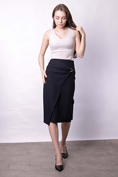 Jument ياقة على شكل حرف V بدون أكمام، مصنوعة من الليكرا الأنيقة.