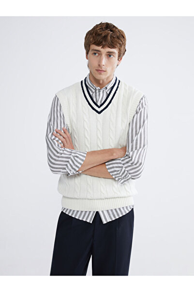 LC Waikiki Ecru V-Neck Patterned Men's Knit Sweater