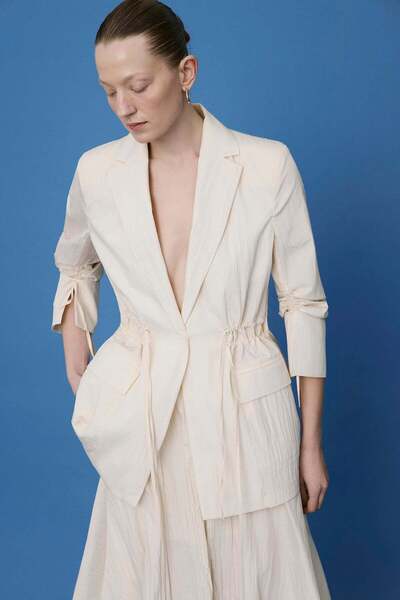 rue Ön Cepli Büzgü Detaylı Ekru Ceket