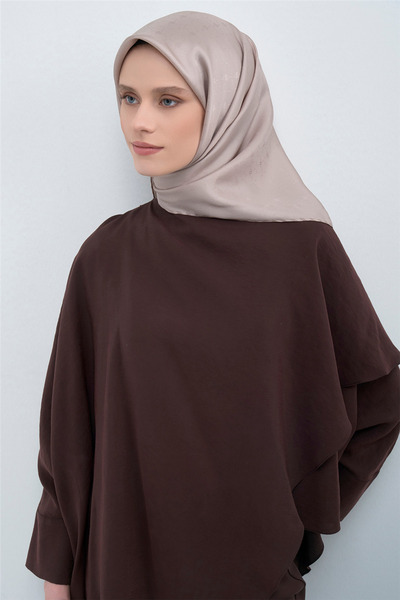 Armine Jakarlı Tivil Saf İpek Eşarp 2002 - 19 Taş Monogram Desen