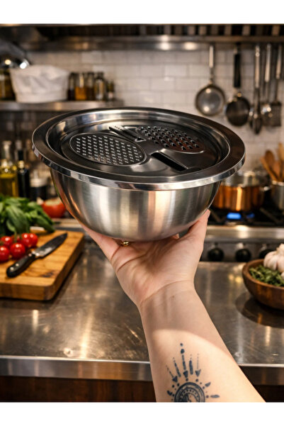 Perağ 24 cm Hazneli Paslanmaz Çelik Rende – 3 Fonksiyonlu Kapaklı Kase