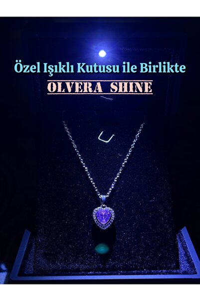 olvera shine قلادة على شكل قلب من الحجر الوردي في صندوق مضيء/فضي