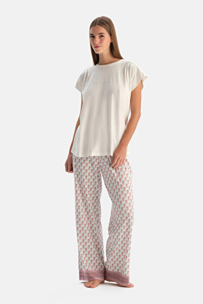 Dagi Set de pijamale cu pantaloni și tricou cu detalii plisate, culoare ecru