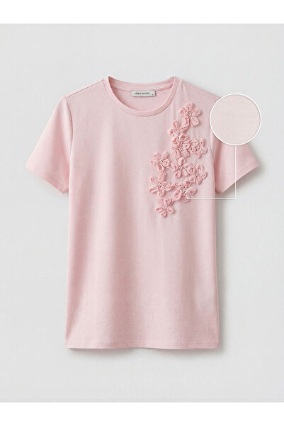 LC Waikiki Plus Size Pink Crew Neck Blouse with Floral Appliqué by Güli̇s Gi̇...