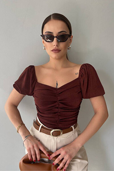 Mistix بلوزة بأكمام بالون وتفاصيل مجمعة من الأمام - بني