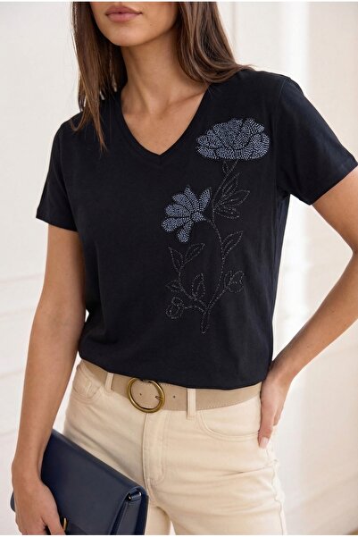 FEMELLE Μαύρο μπλουζάκι από 100% βαμβάκι με λαιμόκοψη V και κεντημένες χάντρες