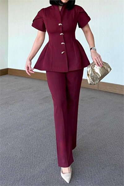 Neşeli Butik Γυναικείο κοστούμι premium με λεπτομέρεια από χρυσά κουμπιά σε μ...