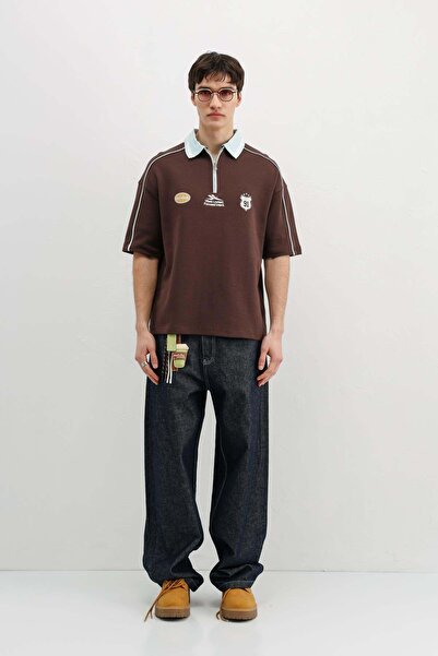 VAMOSCLO Zippered Collar Printed Oversize T-Shirt Brown