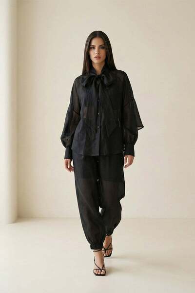 Setre Cămașă neagră cu croială lejeră și detaliu la gât