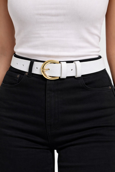 kemer krallığı Women's White Modern Belt – Shiny Gold Buckle