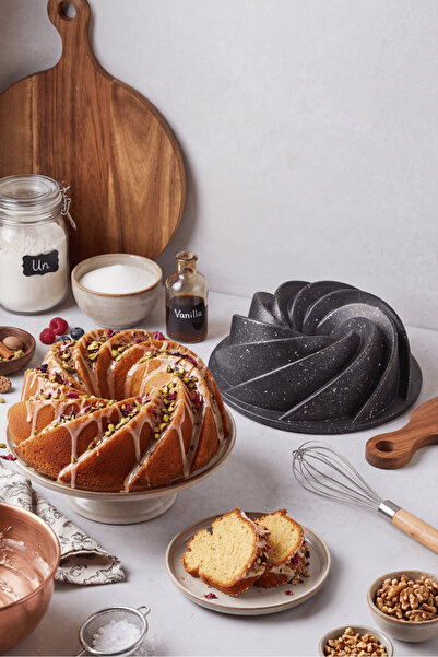 Perotti Bakepro Black Wind Rose Patterned Aluminum Cast Cake Mold 26 cm