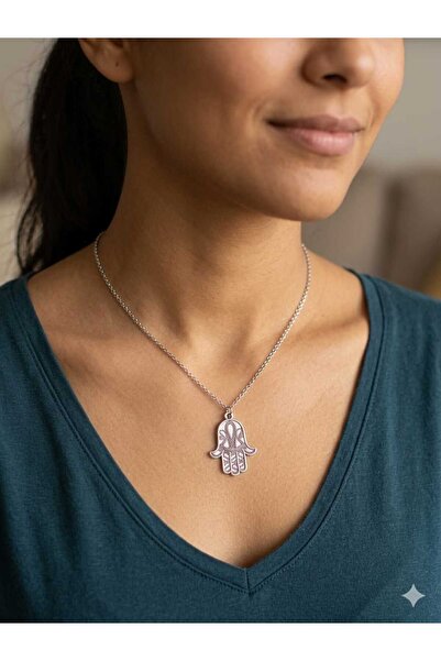 Ralp Moda Zülfikar and Fatma Ana Eli Hamse Necklace