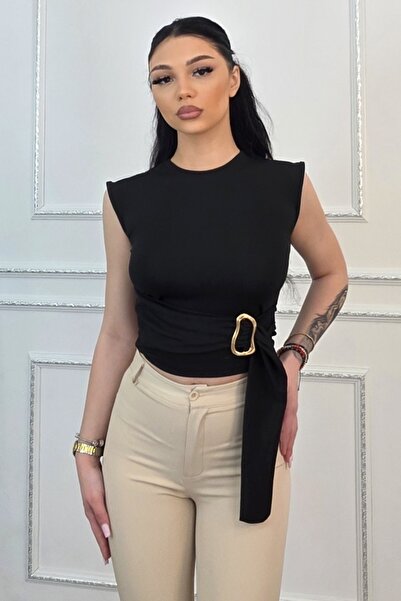 FashionForYou Κομψό κοντό τοπ ARVEN, με χρυσή μεταλλική λεπτομέρεια, Μαύρο, Μ