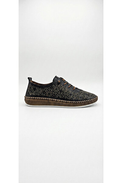 Ustalar Ayakkabı Çanta حذاء نسائي أسود من الجلد الطبيعي 00549.2267