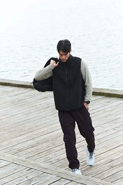 H&M Sports joggers with DryMove™