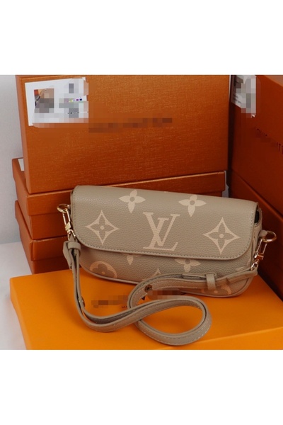 Generic حقيبة يد و كتف خامه عاليه مع الملحقات