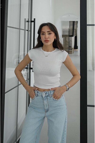 Havoş Top scurt ecru cu mâneci tip șapcă