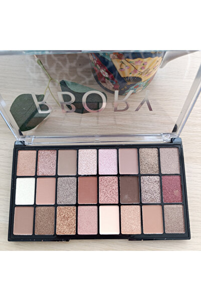rbory 24 Color Eyeshadow Palette – Matte & Pearlescent