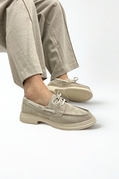 inizio حذاء لوفر نسائي من جلد الغزال البيج GD335