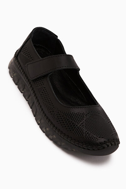 Limoya حذاء كاجوال نسائي من الجلد الطبيعي باللون الأسود من سولفي