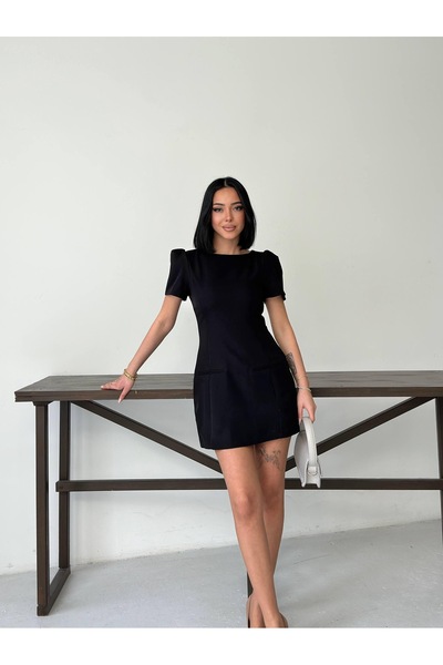 Butik Kadın cep detaylı bele oturan kısa mini elbise
