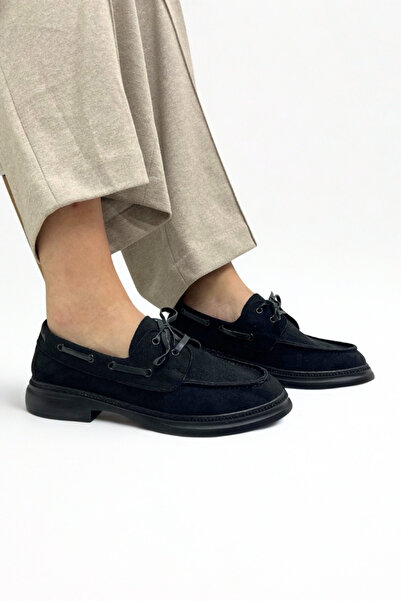 inizio حذاء لوفر نسائي من جلد الغزال الأسود GD335