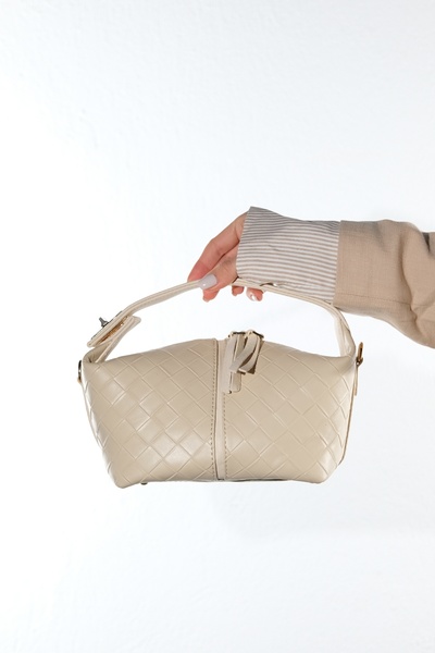 LuviShoes Aeris Cream Women's Shoulder Bag