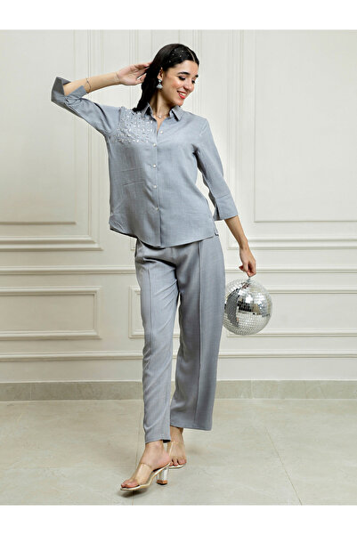 Athena By Styli طقم ملابس رمادي مزين مع بنطلون