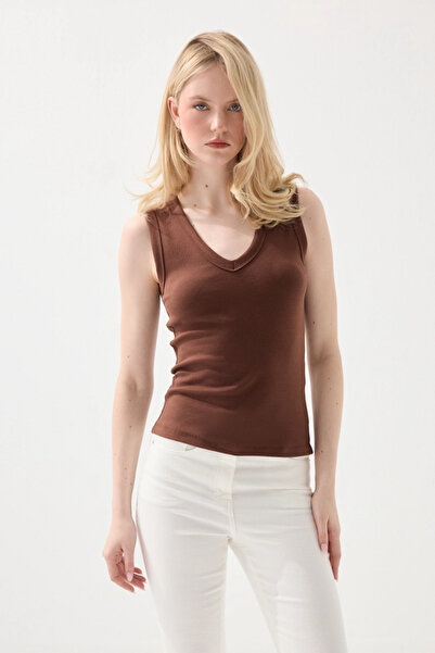 Gusto V-Neck Cotton Undershirt - Brown