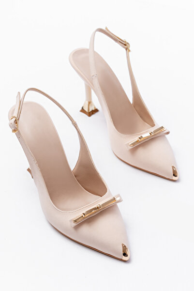 miss fırat ΓΥΝΑΙΚΕΙΑ ΠΑΠΟΥΤΣΙΑ ΜΕ ΤΑΚΟΥΝΙ ΜΕ ΧΡΥΣΑ ΔΙΑΚΟΣΜΗΤΙΚΑ ΣΤΟ ΜΥΤΙ ΚΑΙ ...