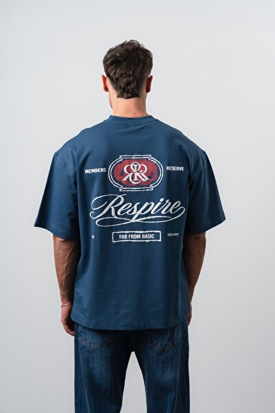 Respire تي شيرت رجالي مطبوع من نوتر باللون الأزرق الداكن