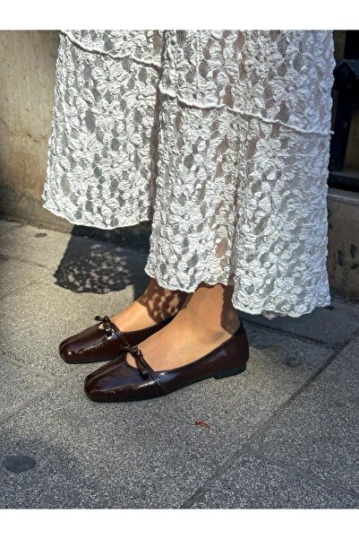 azza shoes ARİES BİYELİ FİYONK DETAYLI KARE KALIP ÖNDEN DİKİŞLİ ZARİF VE RAHA...