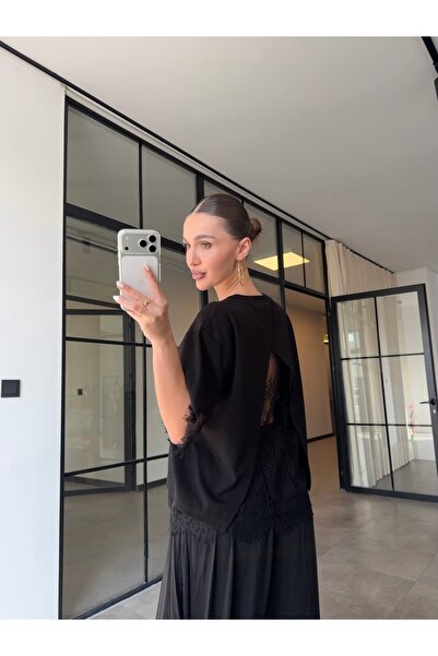 BB Bensu Buyruk Μπλουζάκι με δαντελένια λεπτομέρεια